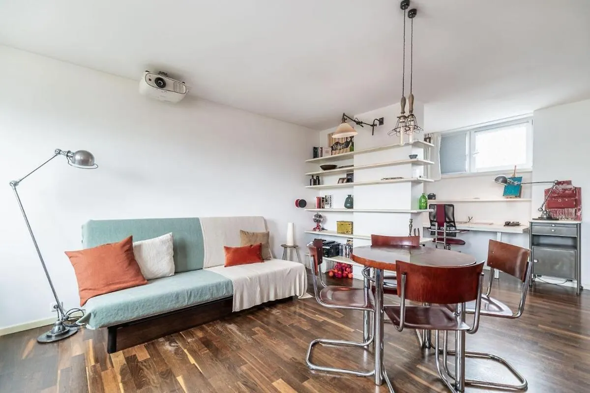 Artist Studio Mokotow - 12 Minutes Center Warszawa